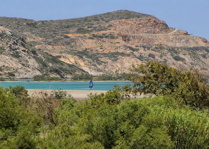 Isalos With Private Pool Naxos City
