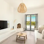 Villa Isalos With Private Pool Naxos City