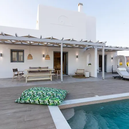 Isalos With Private Pool Villa *