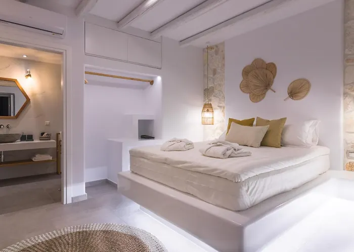 Isalos With Private Pool Villa Naxos City